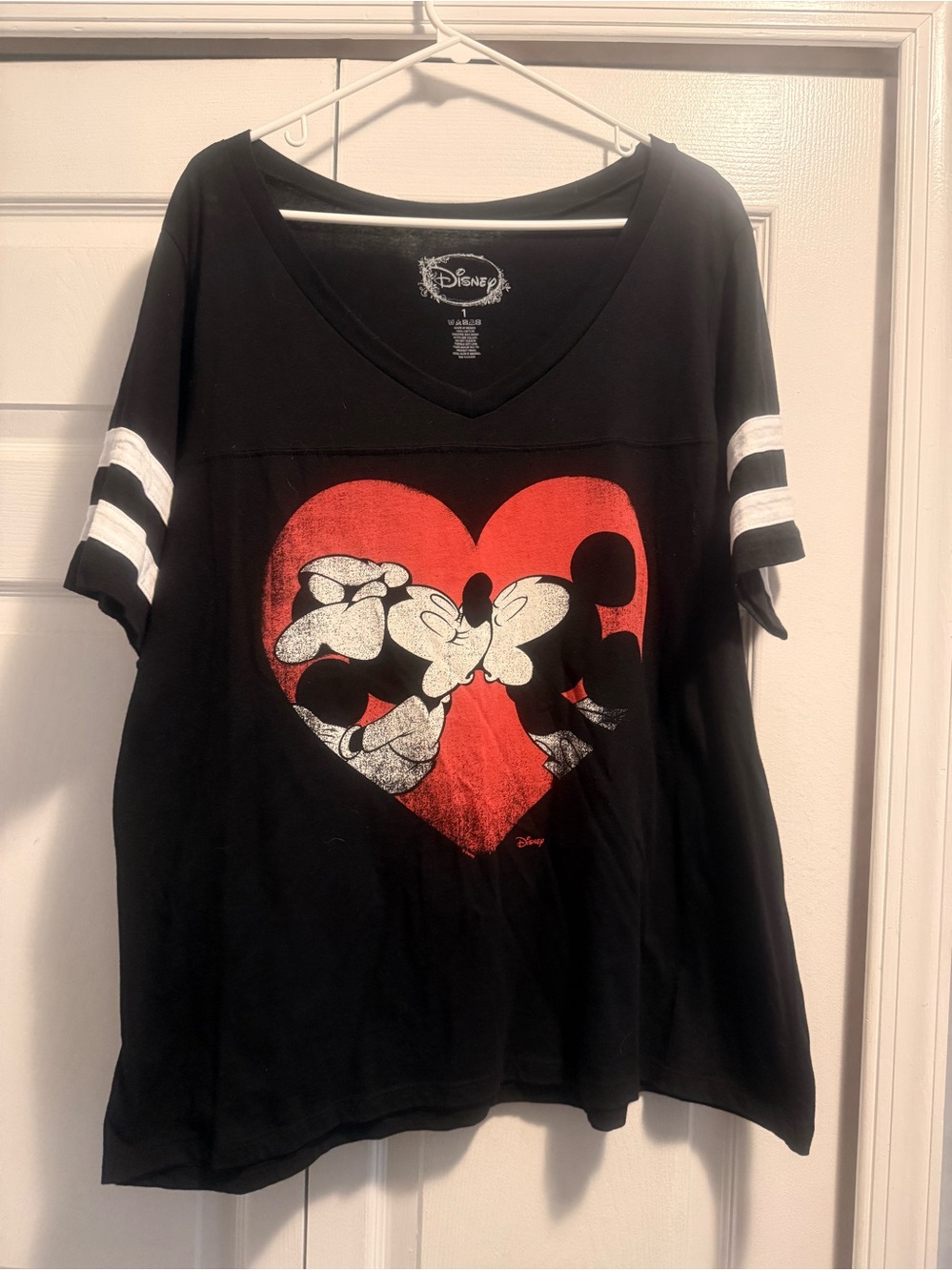 Disney Mickey & Minnie Heart Tee - Black & Red